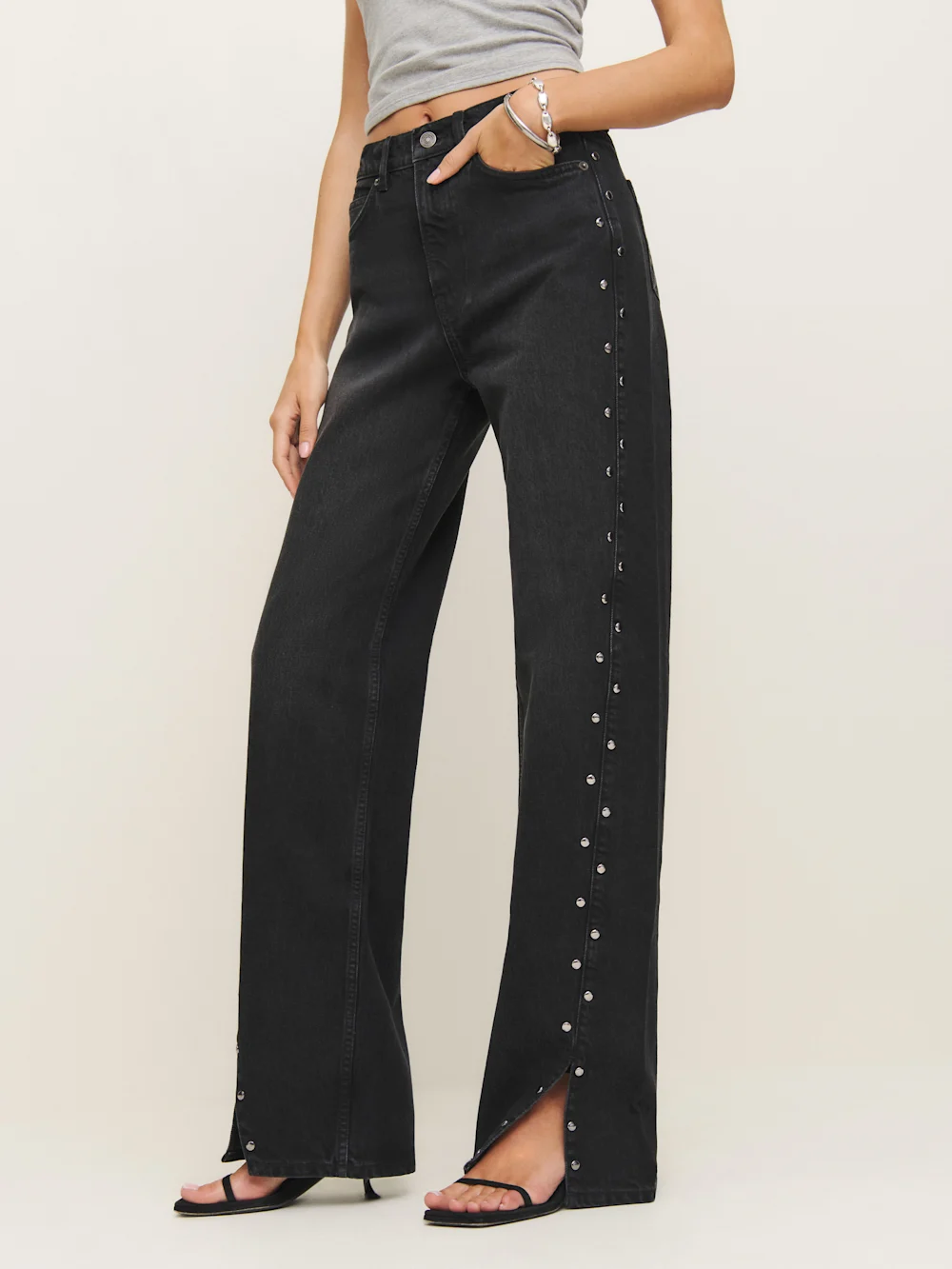 1314461.1.VANA_VENTED_STUDDED